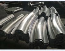 双曲铝单板车间